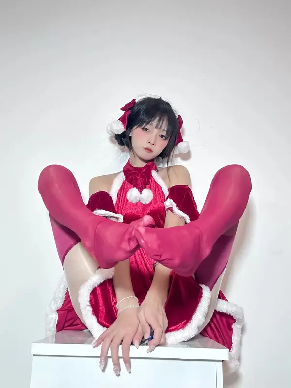 圣诞红色魅惑 - 聂傲娇